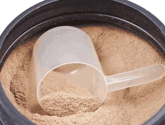 健身和不健身的同龄人,不健身的时候睡前喝蛋白粉好不好