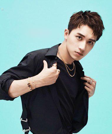 亚洲男士侧分刘海,刘海发型男生二八侧分怎么吹