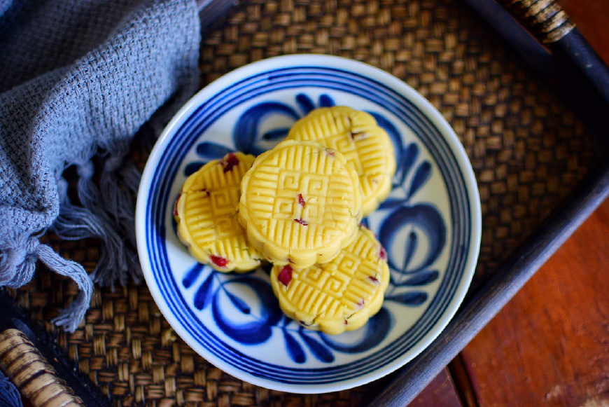 教你绿豆糕正宗的做法，软嫩香甜，还能解暑，做法简单，一看就会