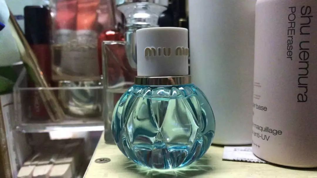 香水很多瓶,让你至今难以忘怀的香水