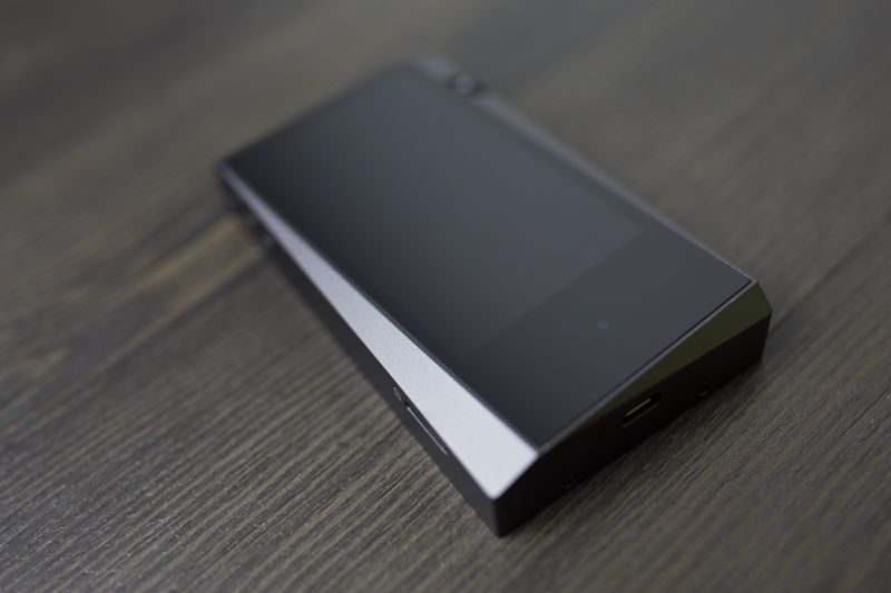 将不对称设计发挥到极致，“歪头杀”艾利和SR15*放播**器上手体验