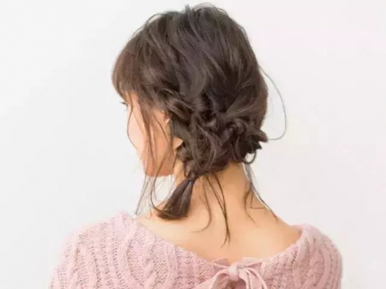 中年妇女发型编发简单又好看,10岁儿童简单编发发型短发教程