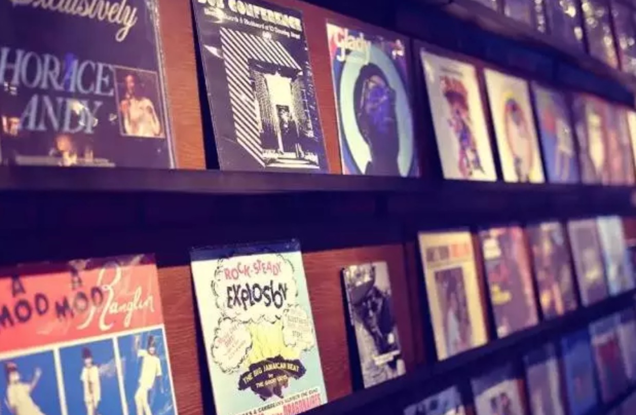 上海那些悄悄复苏的黑胶店们，重启数字音乐的时代