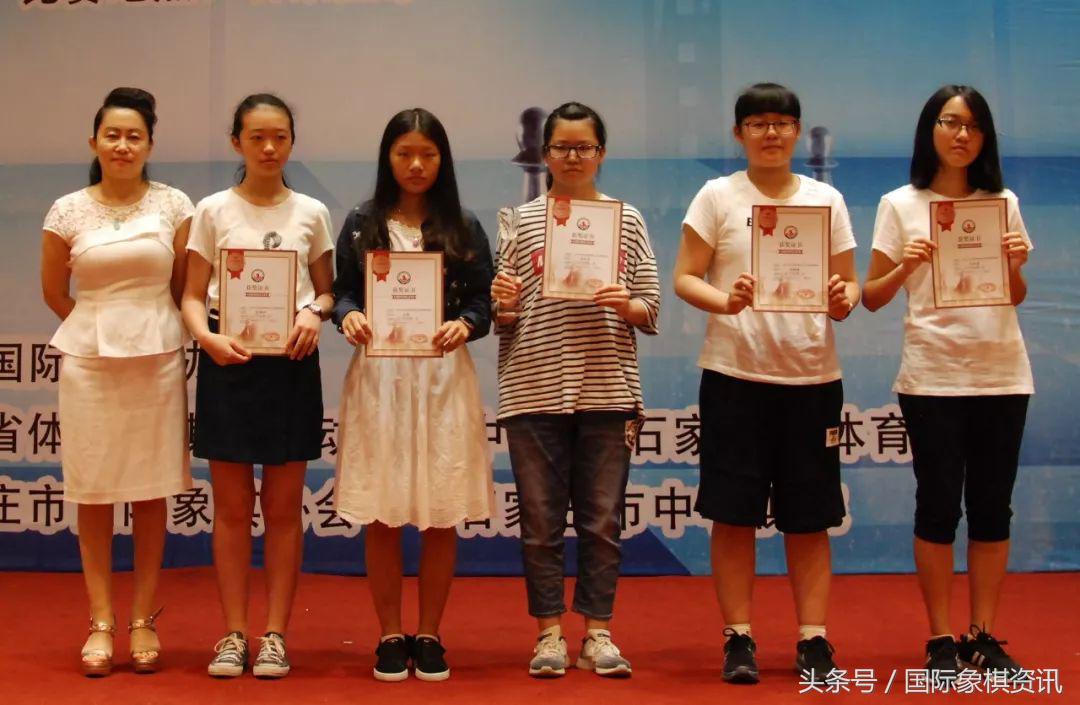 2015团体锦标赛羽生结弦颁奖,20届全国青少年锦标赛