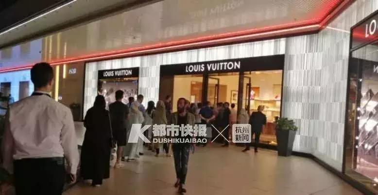 一次买五只Chanel包！土耳其里拉暴跌，中国代购一筐筐地买奢侈品