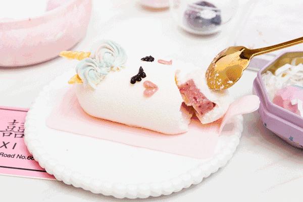 一口吞下宇宙!史上最“*力暴**”星空蛋糕,吃它得用锤子砸!