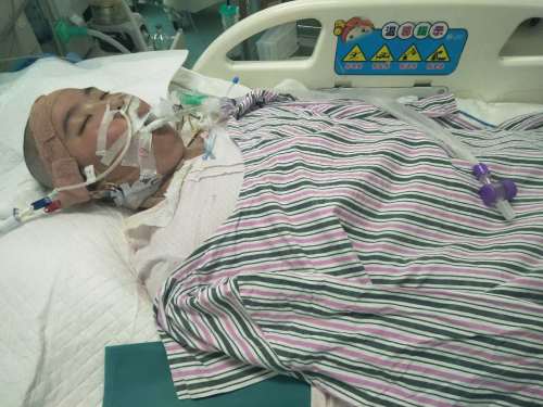 14岁女孩患红斑狼疮不让父母卖房:万一救不了我你们连家也没了