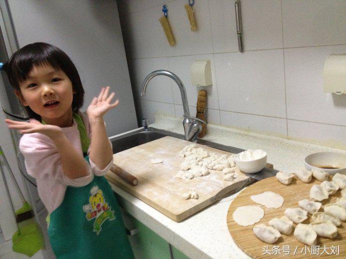 饺子皮又韧又透配方,做饺子皮怎么和面又薄又好吃