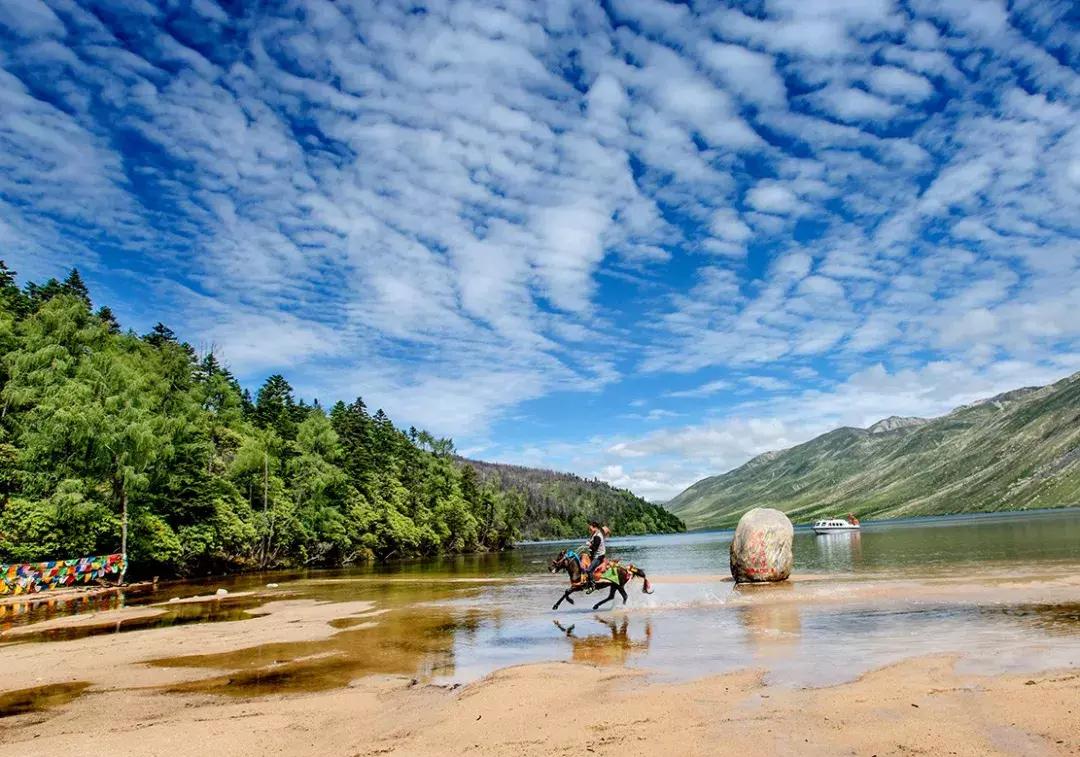 秒杀若尔盖！川西有个官方认定的最美草原，景美人少不收门票！