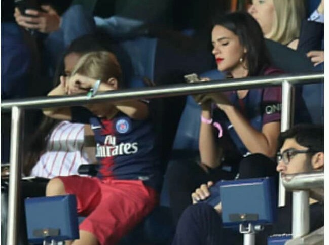 内马尔卢卡布鲁娜,内马尔女友布鲁娜剧情