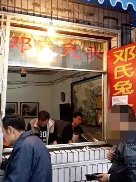 一天卖几千只的兔子,一天卖出1000只鸡