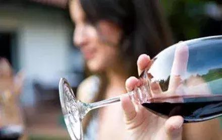 喝醉酒的客人处理方法,如何应对醉酒客人