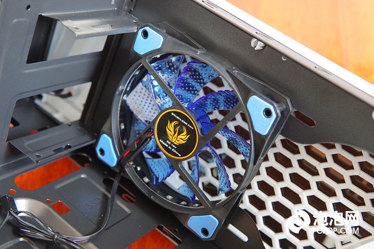 拼多多八核十六线程打游戏够用吗,拼多多吃鸡主机测评