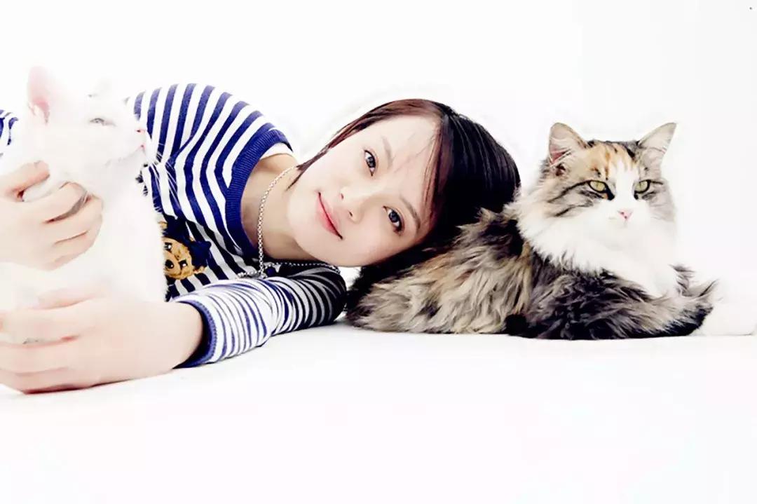 出身贫穷靠自己打拼出来的女人,90后靠自己买房买车的心酸生活