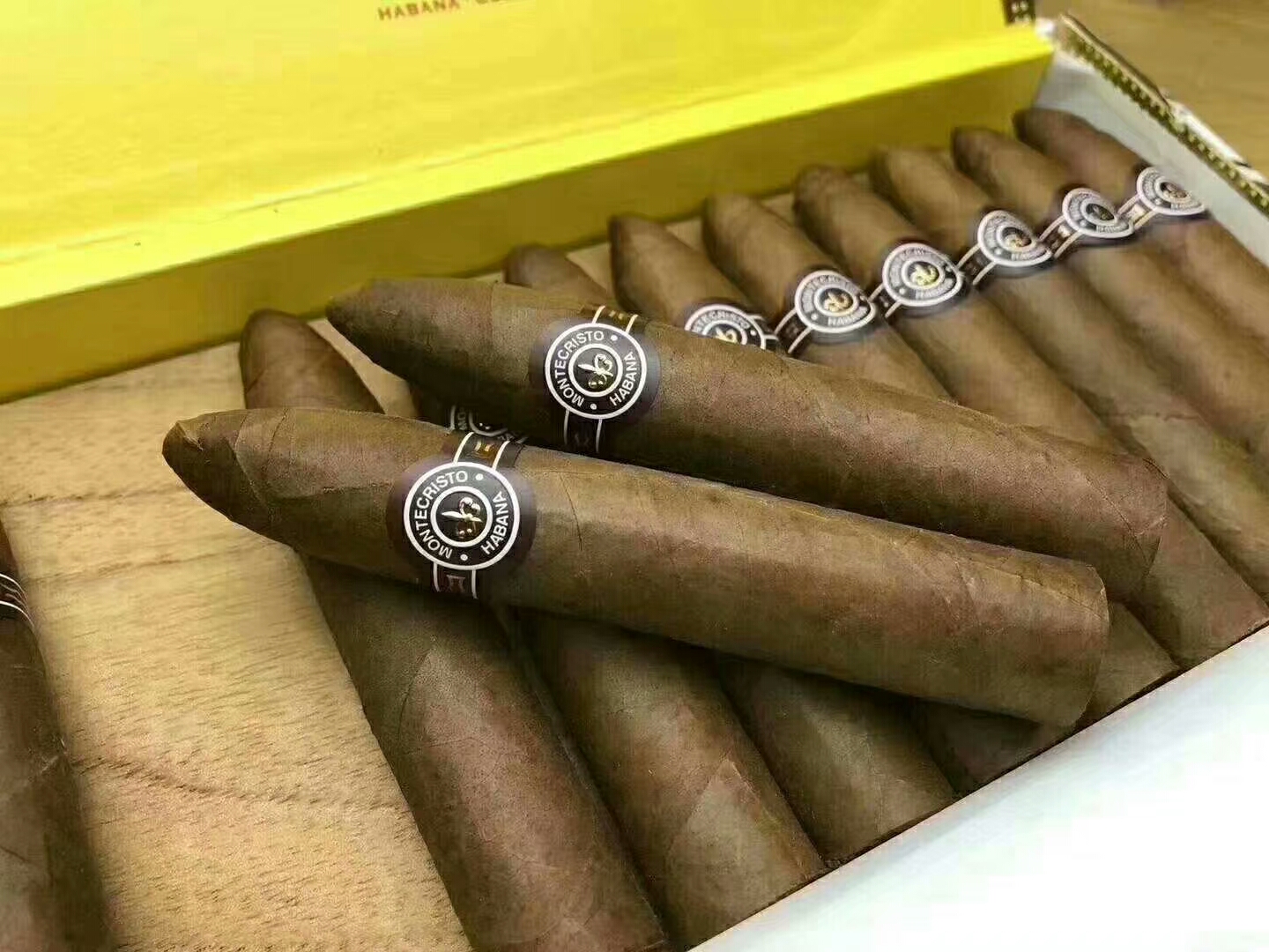 国外最贵的香烟多少钱一包,国外最贵香烟多少钱一包