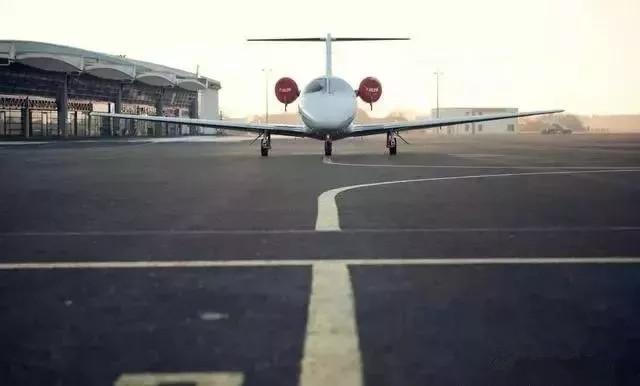 乘坐飞机注意事项及携带物品规定,坐出国飞机的流程和注意事项