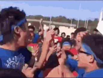 当你说出这句话时你已经错了,当你说出这句话人人都替你害臊