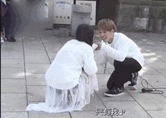 当你说出这句话时你已经错了,当你说出这句话人人都替你害臊