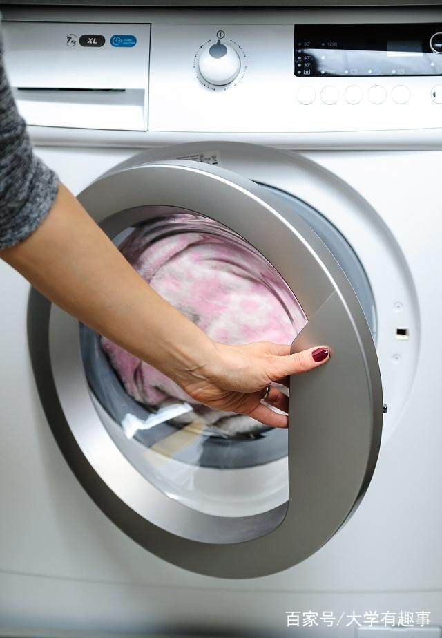 大学里千万不要用公共洗衣机，你永远不知道，到底有多脏