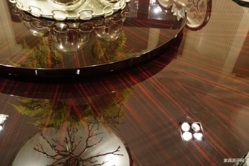 实木家具贴皮与不贴皮的区别,买实木家具上当受骗怎么办