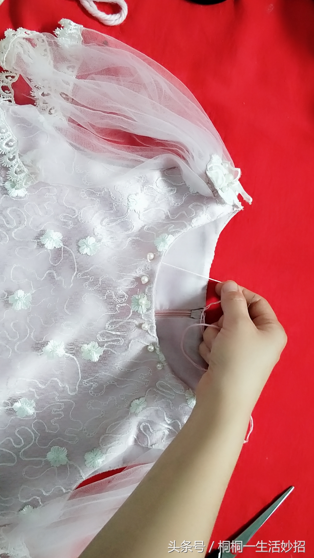 v领口大了如何改造,领口大了可以改肩线吗