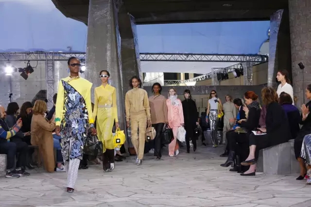 顶级女鞋loewe,设计师女鞋轻奢