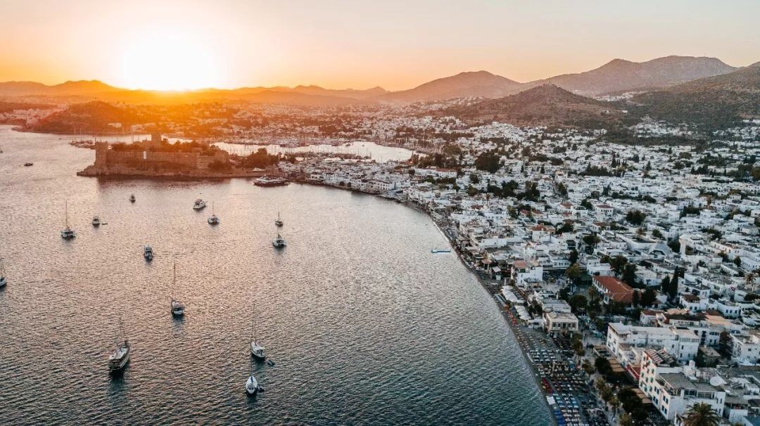 里拉暴跌的土耳其，不仅适合抢购奢侈品，还有浪漫的美景和美食