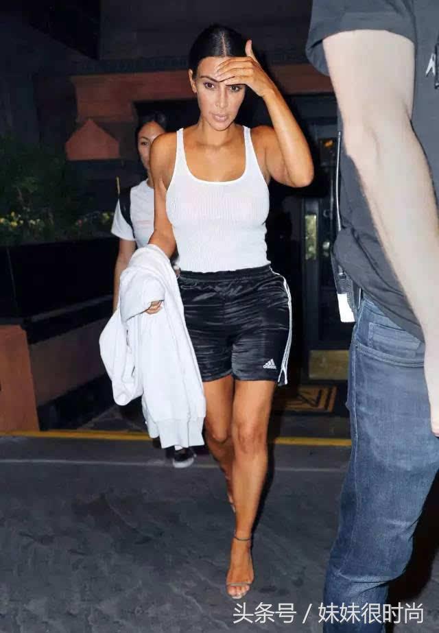 卡戴珊短裤时尚视频,卡戴珊和戴安娜视频