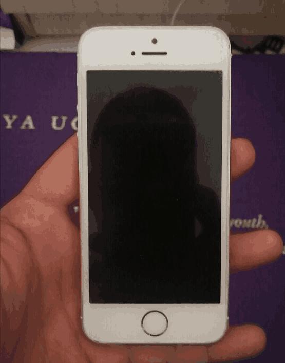 网友入手一部iPhone5s,发现不能使用4G网络?