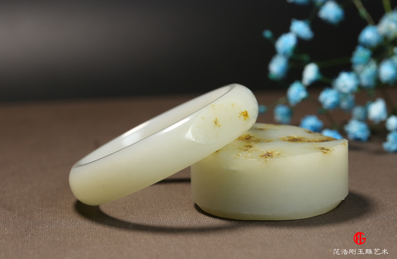 玉镯不戴怎么养能透亮,普通的玉镯能养好吗