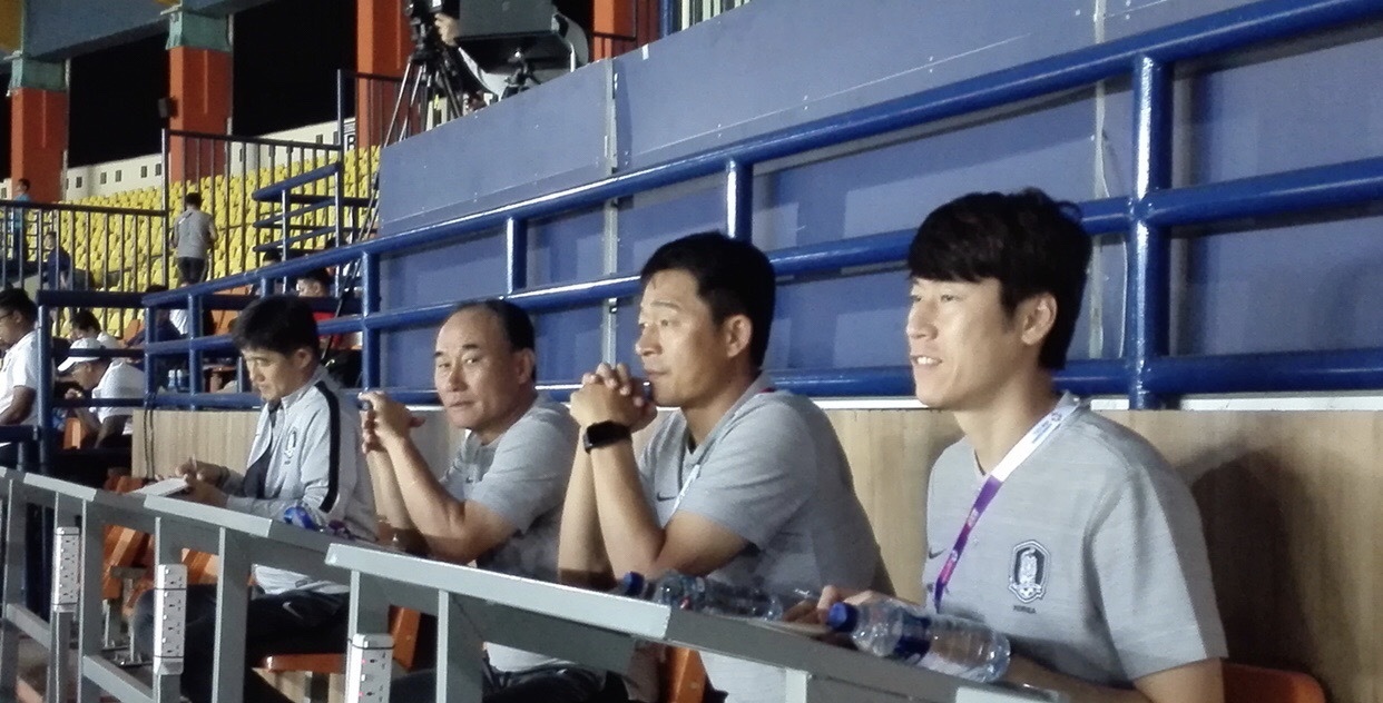 国足踢韩国尽力了吗,国足打韩国3-0落后五分钟进两球