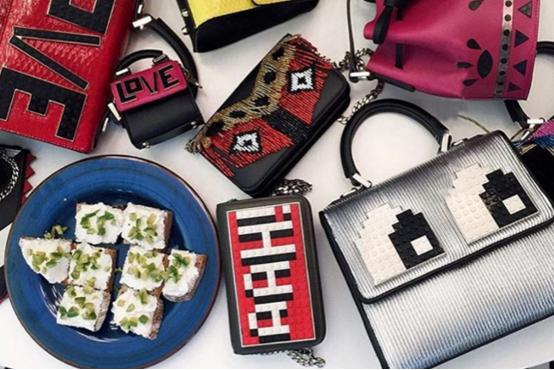 鎵嬭杩欐牱鏀剁撼鍛婂埆涔变竷鍏碂,鐩樼偣閭ｄ簺绁炲鐨勫皬鐗╀欢