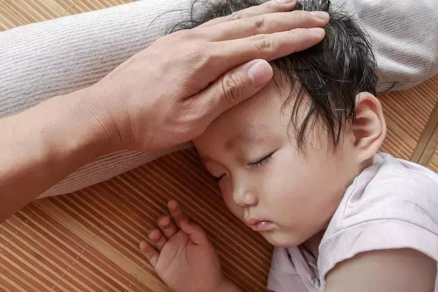 手足口病来袭如何护孩子周全,新型手足口和普通手足口