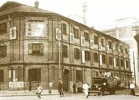 一支烟思过往,一支烟一段路