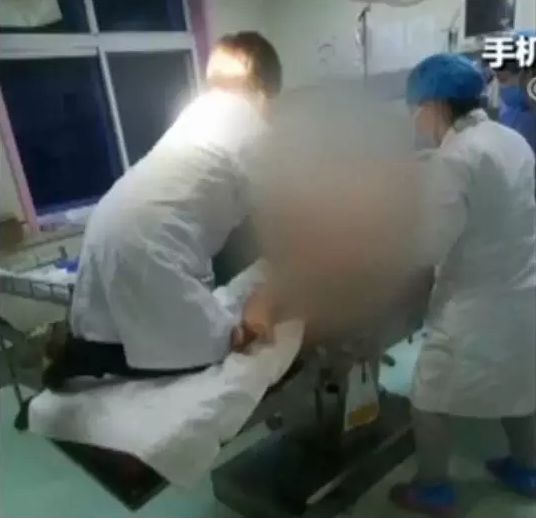 医师节致敬最美白衣天使,第四个中国医师节向白衣天使致敬