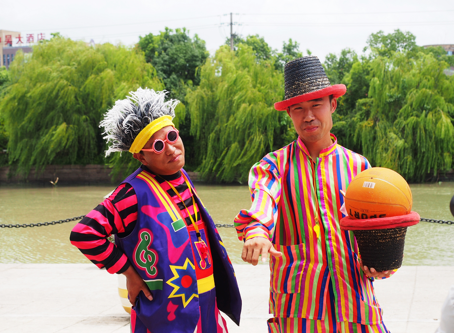 周末去游览影视城,影视城周末游玩