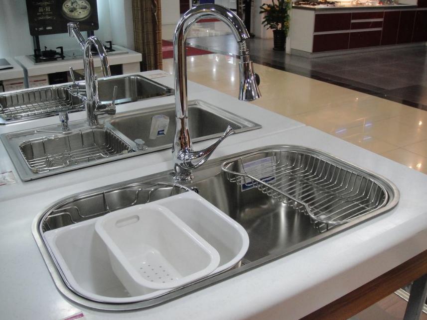 水槽到底该怎么选,水槽怎么选材料