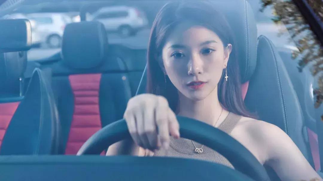 70万敞篷轿跑四座选哪个,适合女生开的敞篷跑车70万左右