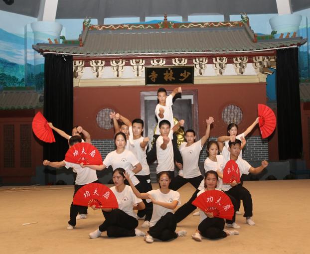 少林武术少儿练舞培训班视频,少林寺武术学校少儿练功