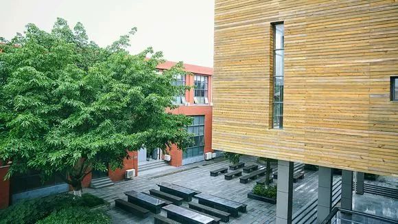 比二本线高一点的学校,比二本线多1分的本科能被录取吗