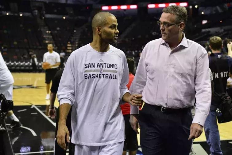 法国小跑车托尼帕克的成长故事，从法国到圣城都留下了痕迹