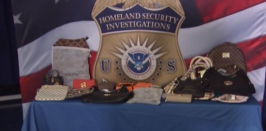 美国卖假货包包的骗局,国际大牌包专柜售假事件