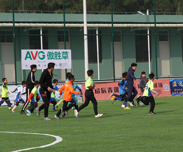 人造草球场怎么做好,人造草坪地面如何处理