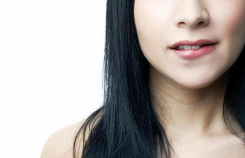 滋养修复唇膏,持久滋润滋养护唇膏