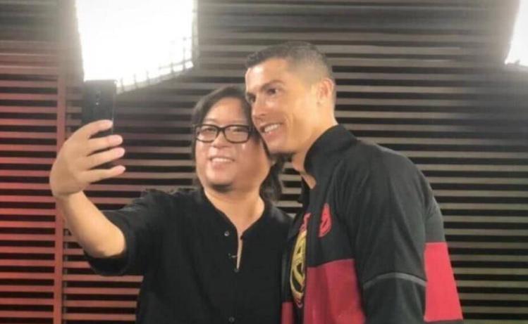 *钟金**国很郁闷，本来和C罗约好一起做节目，结果人家临时取消了！