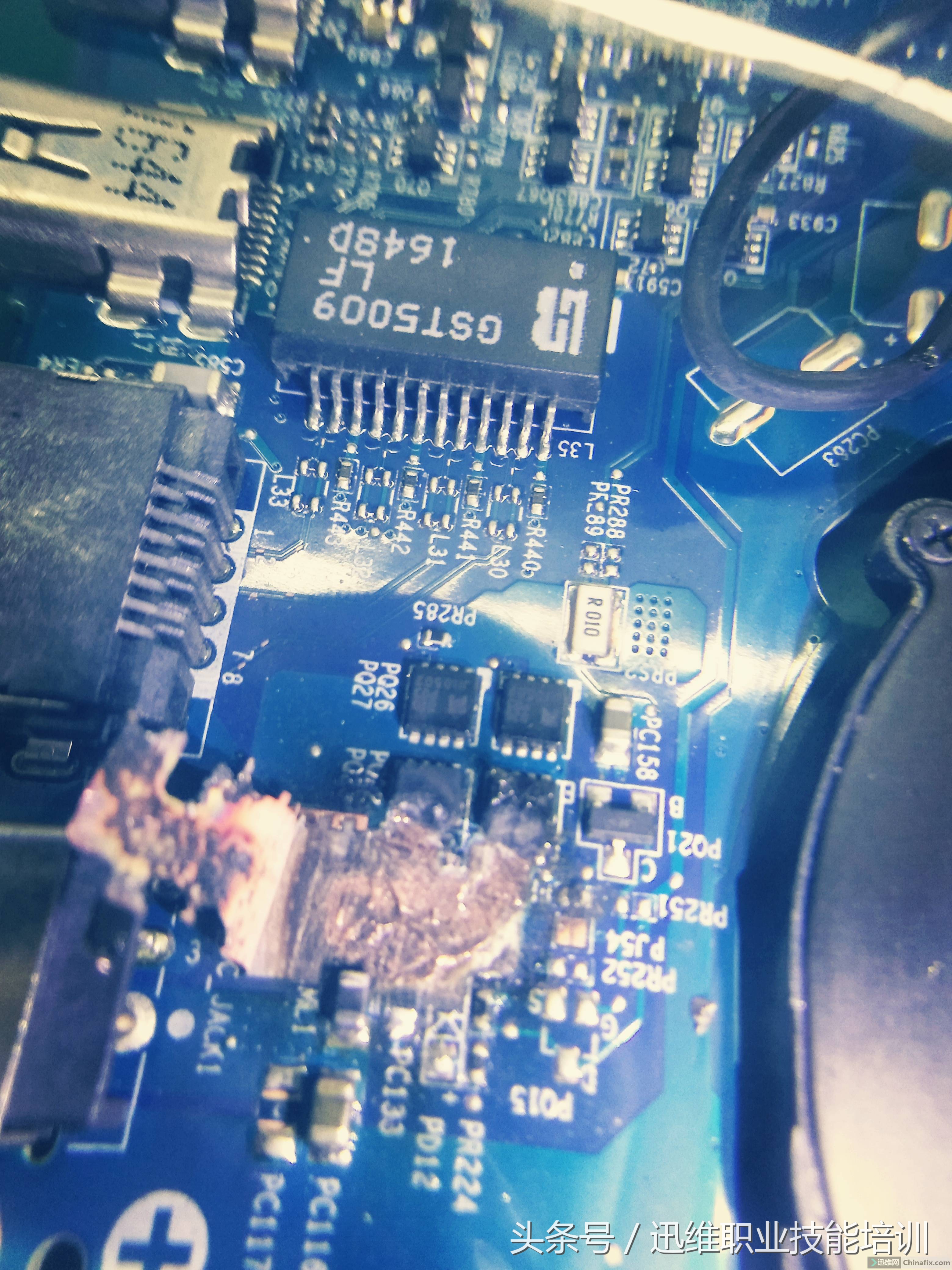 炫龙游戏本吃鸡时烧坏主板，大神“刮骨疗伤”，花了20元竟救活了