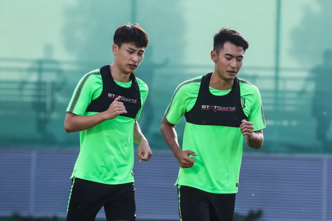 施密特最新比分预测,施密特新赛季阵容