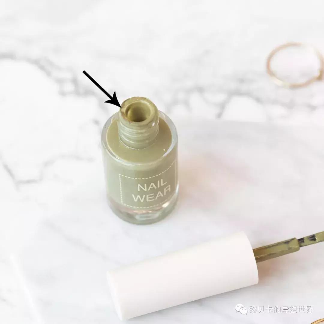夏天指甲油2022年新款显白带钻,指甲油2022年流行网红夏天显白