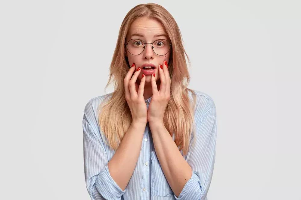 怎样才能减掉脸颊上多余的脂肪,脸颊两边多余的赘肉怎么减掉