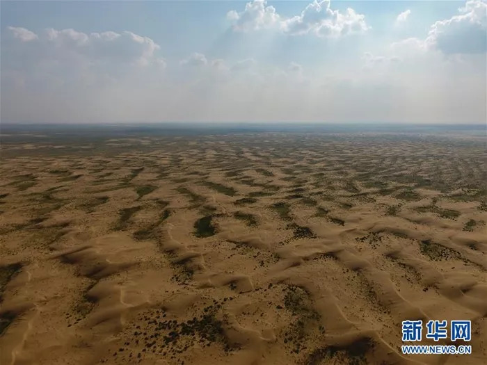 天空之眼瞰库布其沙漠